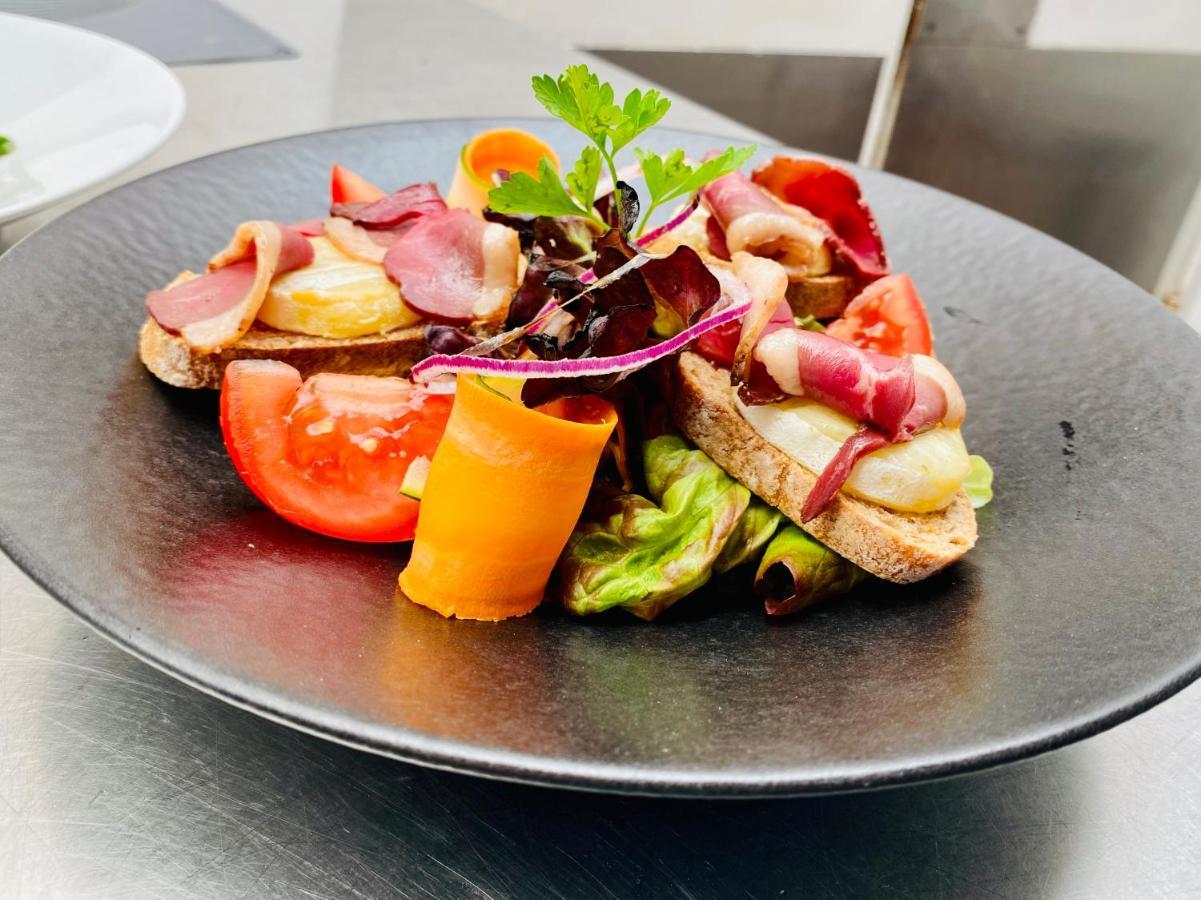 Le Cheval Blanc Hotel Jargeau Ngoại thất bức ảnh